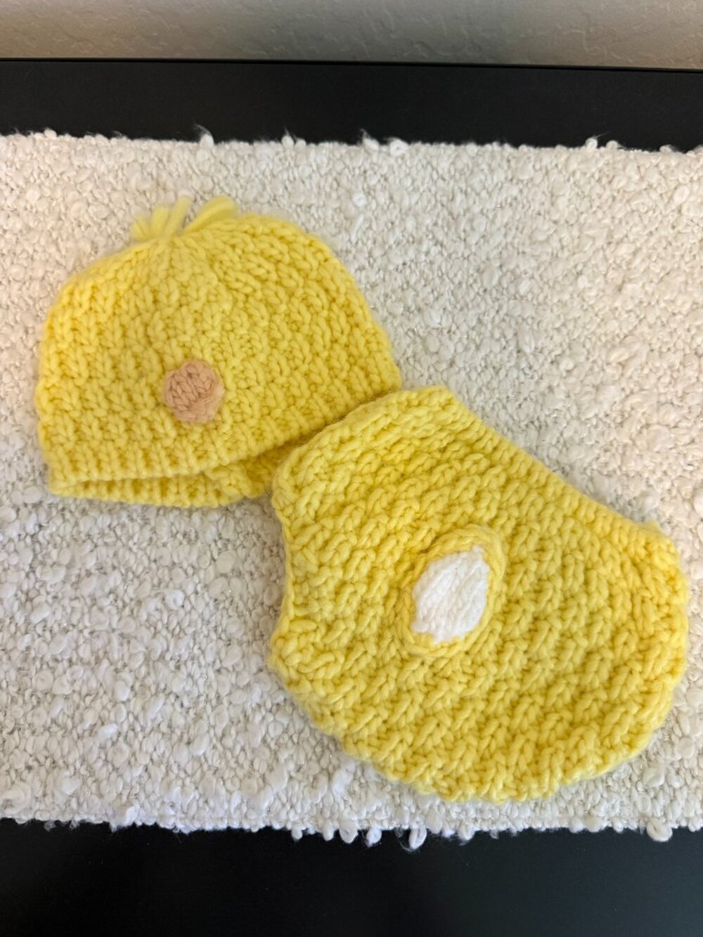 NWOT Baby Chick Newborn Crochet Diaper Cover and Hat Set